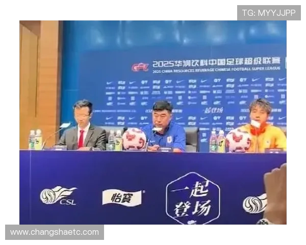 韩鹏透露泽卡高准翼继续缺阵于金永养伤球队积极调整备战 - 副本 韩鹏透露泽卡高准翼继续缺阵于金永养伤球队积极调整备战 - 副本
